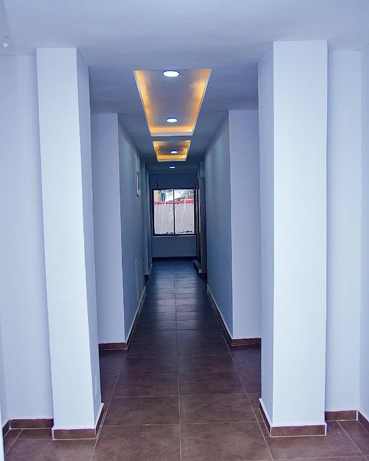 Hotel Capitol Ікеджа Екстер'єр фото