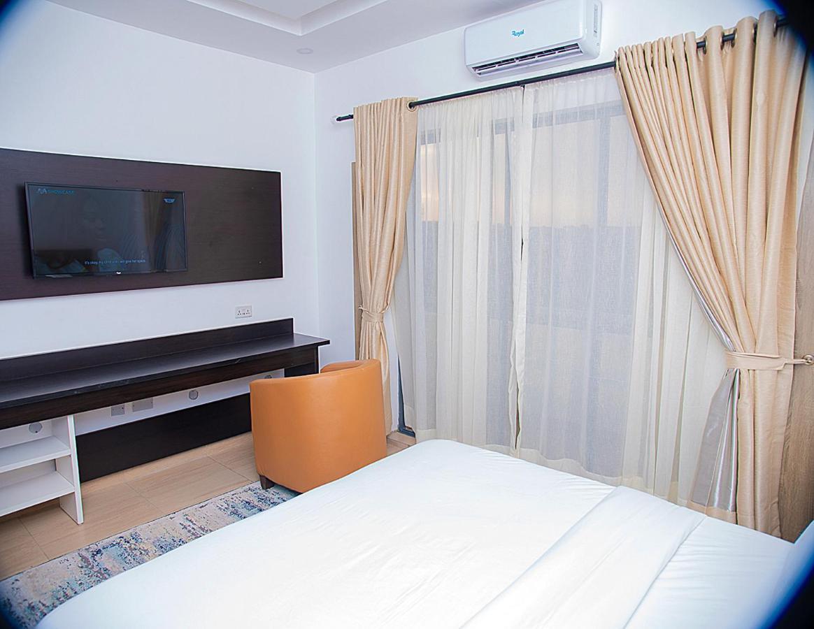 Hotel Capitol Ікеджа Екстер'єр фото